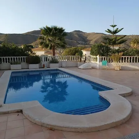 빌라 Casa Olivos, With A Pool
